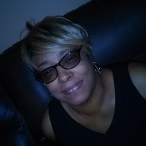 Meet your Posher, Yvette